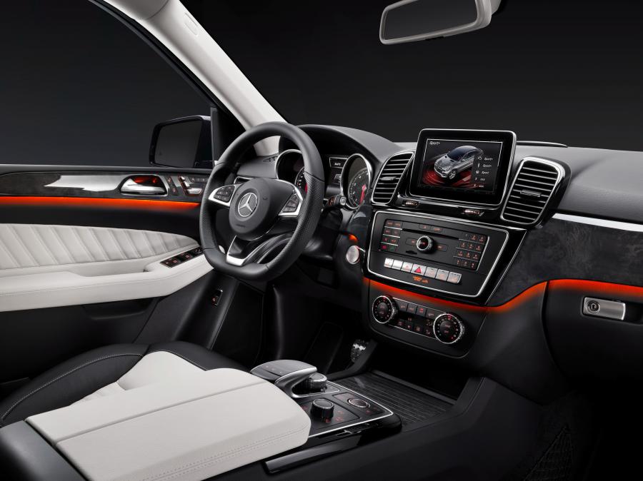  Mercedes-Benz GLE250d 4Matic 2015 года  (фото 19 из 34)
